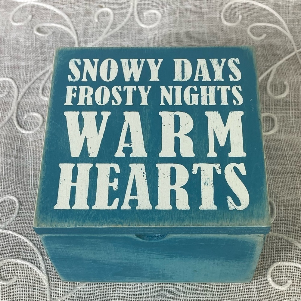 Coastal Shabby Chic Ocean Blue Distressed Wooden Trinket and Keepsakes Box.